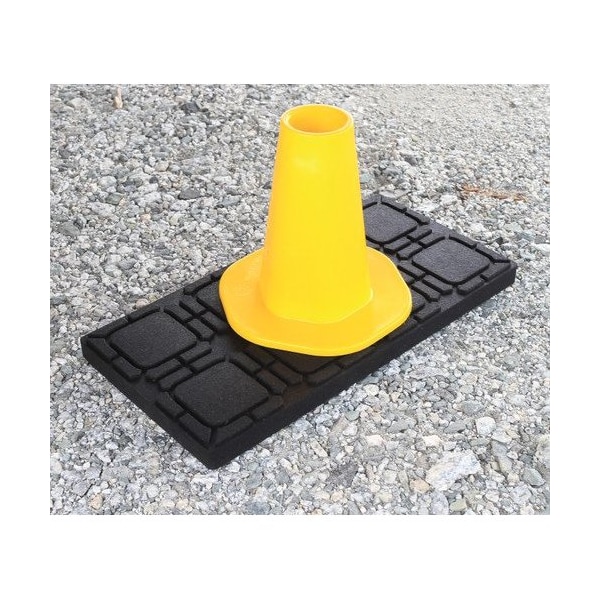 Camco LEVELING BLOCK NON-SLIP PAD, 8-1/2IN X 17IN 44601 - main